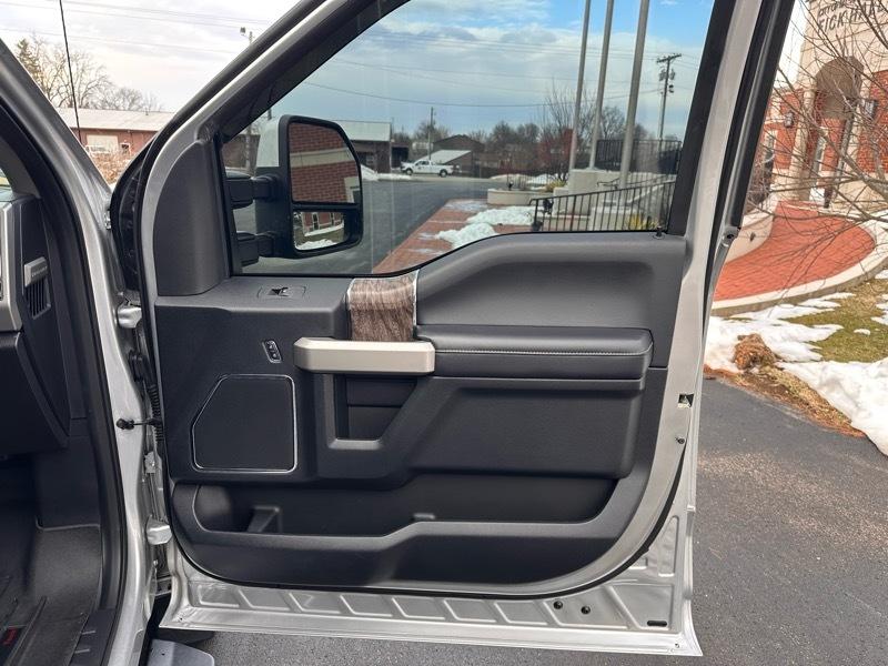 Ford F-350 SD Lariat Crew Cab 4WD 2017