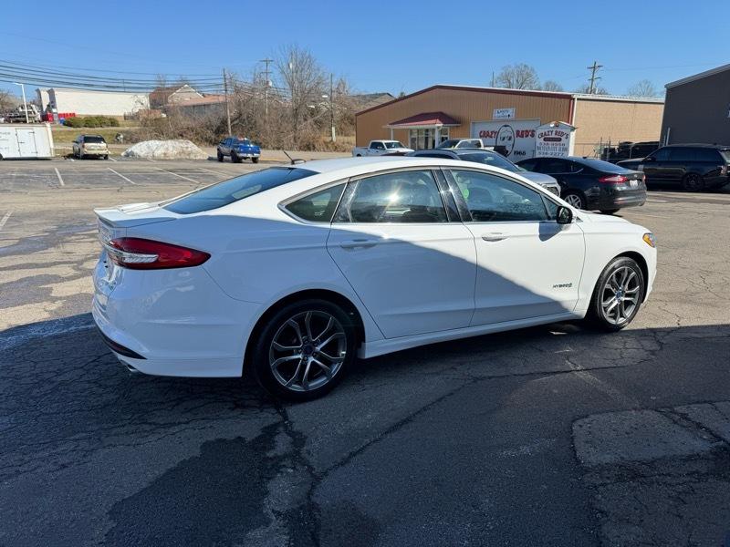 Ford Fusion Hybrid SE 2017