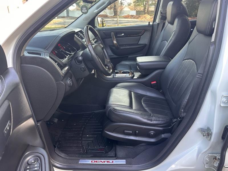 GMC Acadia Denali AWD 2015