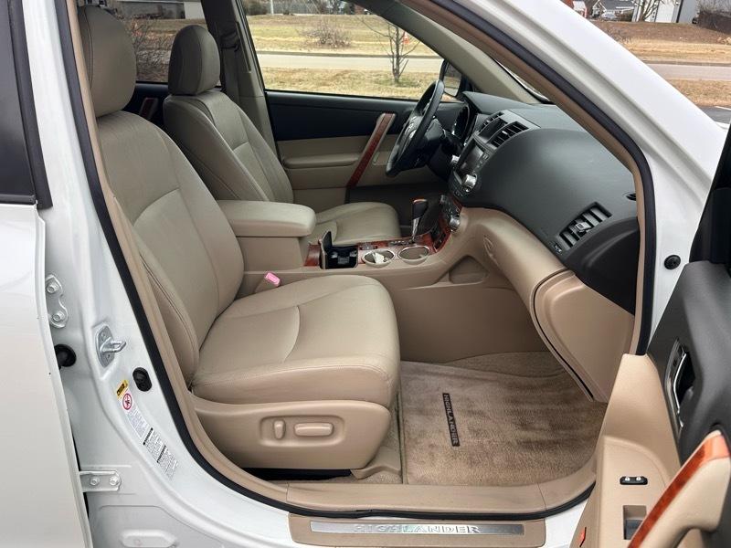 Toyota Highlander Limited 4WD 2010