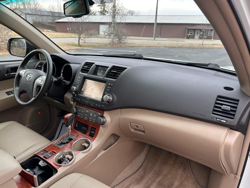 Toyota Highlander Limited 4WD 2010