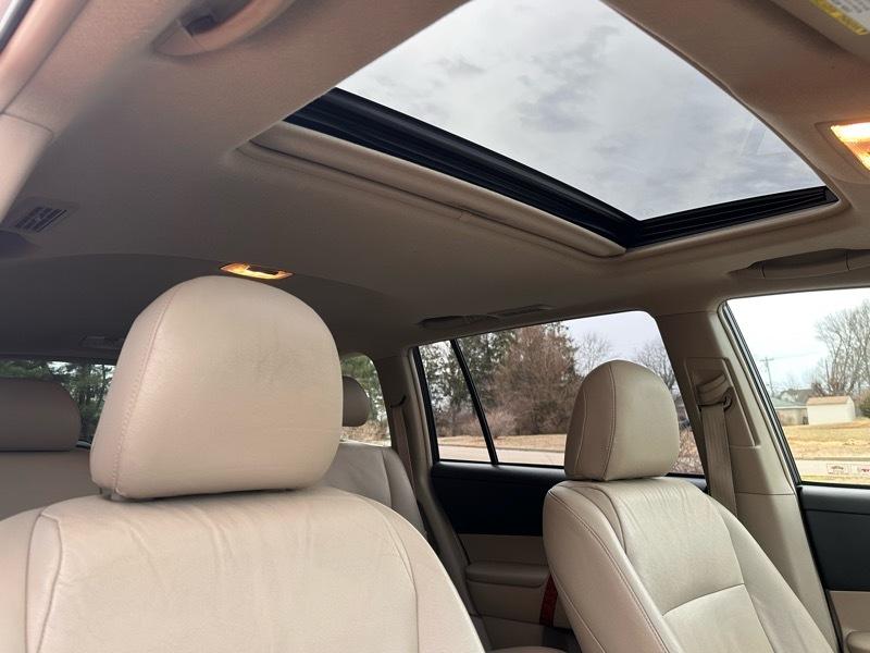 Toyota Highlander Limited 4WD 2010