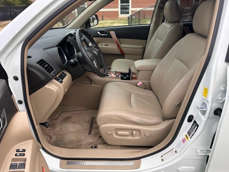 Toyota Highlander Limited 4WD 2010