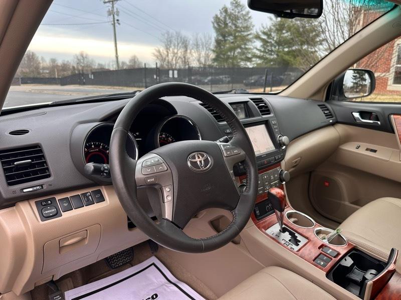 Toyota Highlander Limited 4WD 2010