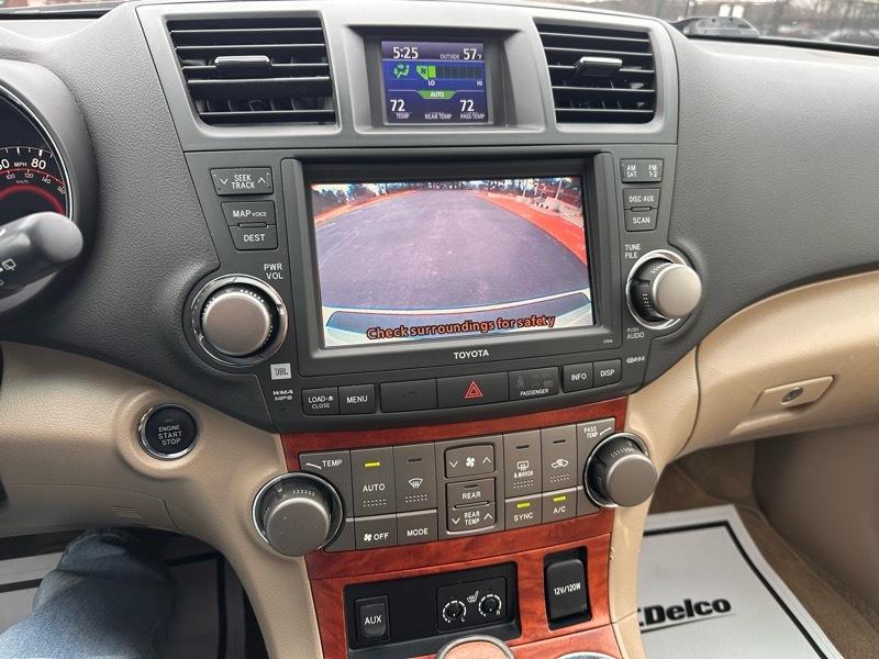 Toyota Highlander Limited 4WD 2010