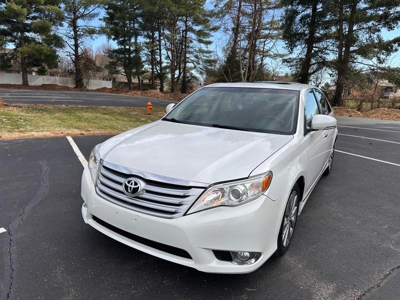 Toyota Avalon Limited 2011