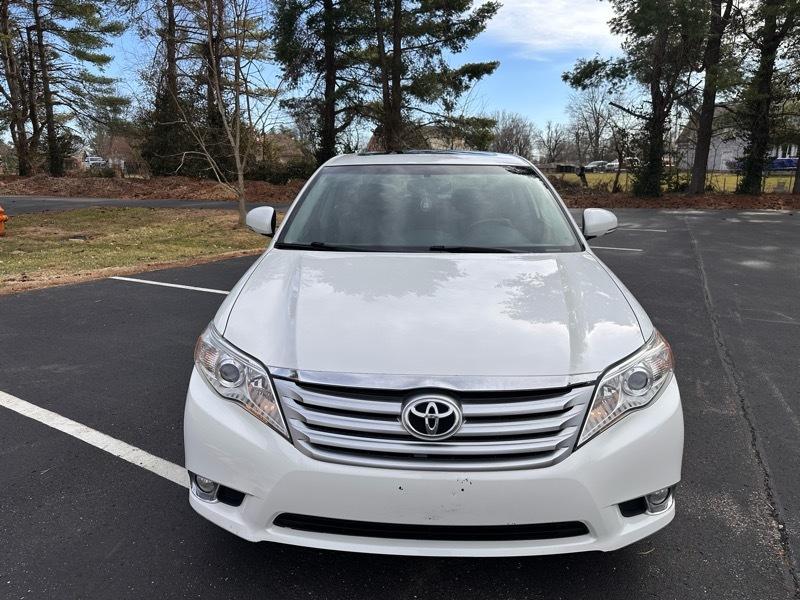 Toyota Avalon Limited 2011