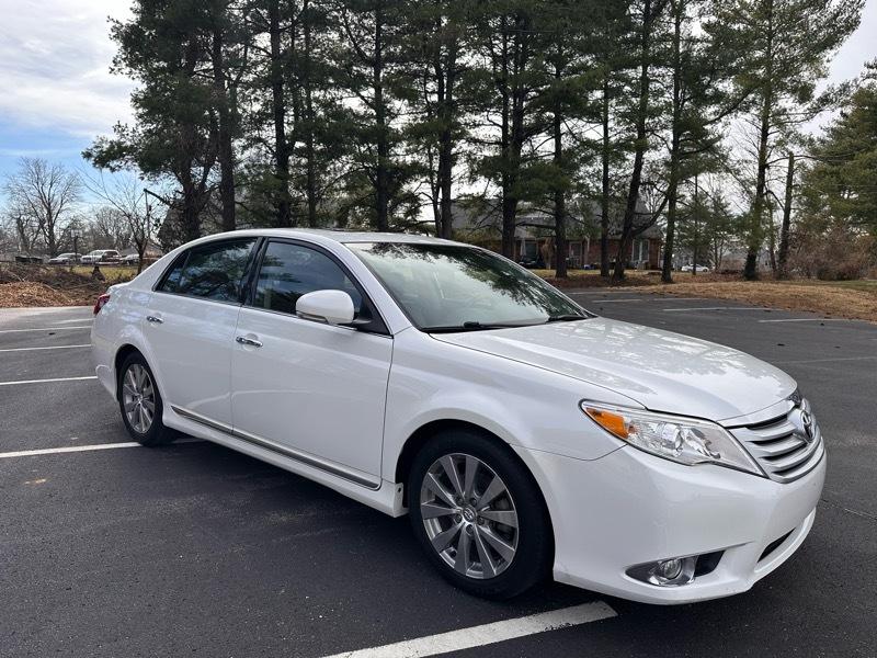 Toyota Avalon Limited 2011