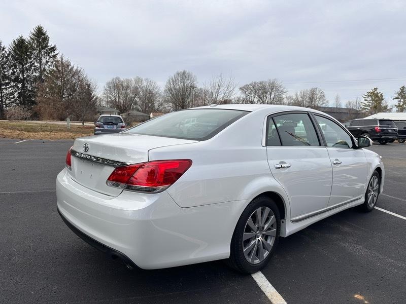 Toyota Avalon Limited 2011
