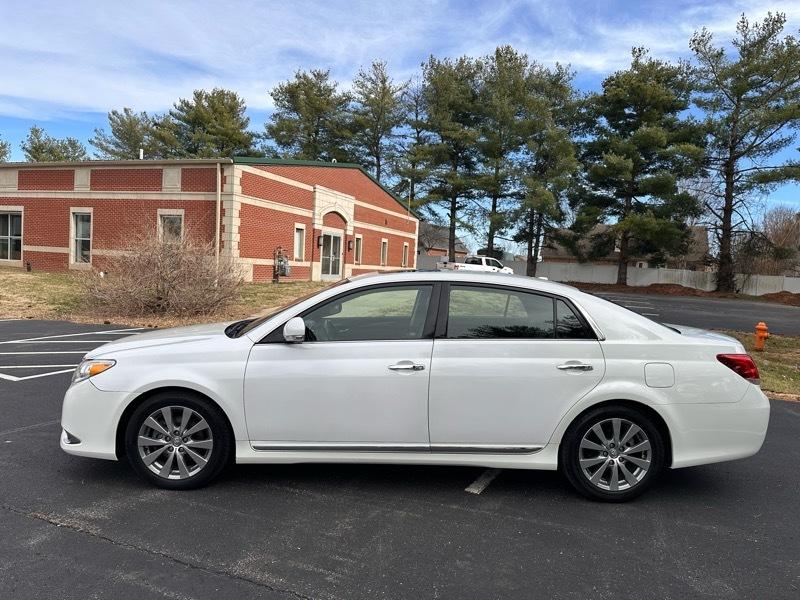Toyota Avalon Limited 2011