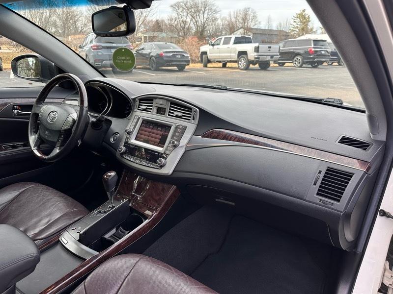 Toyota Avalon Limited 2011