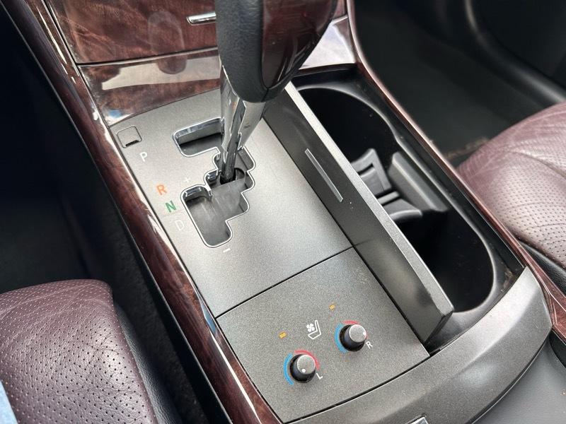 Toyota Avalon Limited 2011