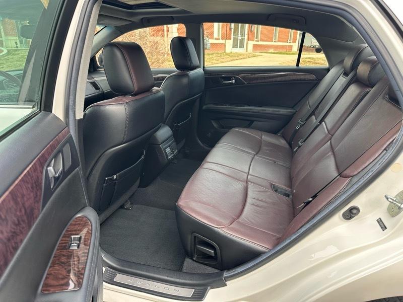 Toyota Avalon Limited 2011