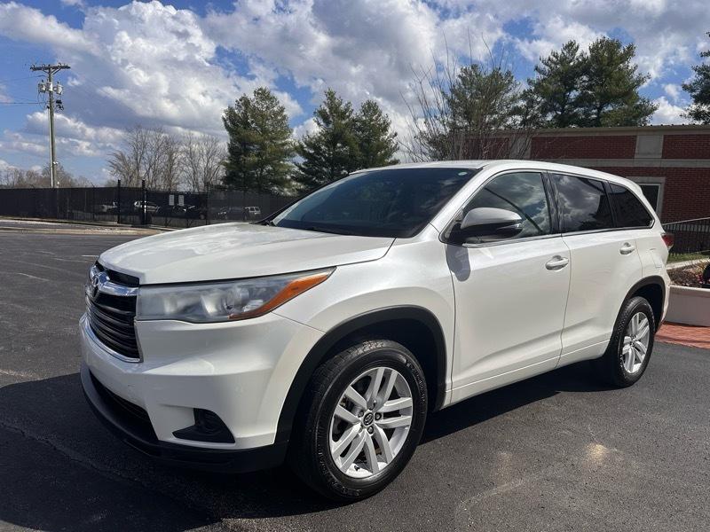 2016 Toyota Highlander LE FWD