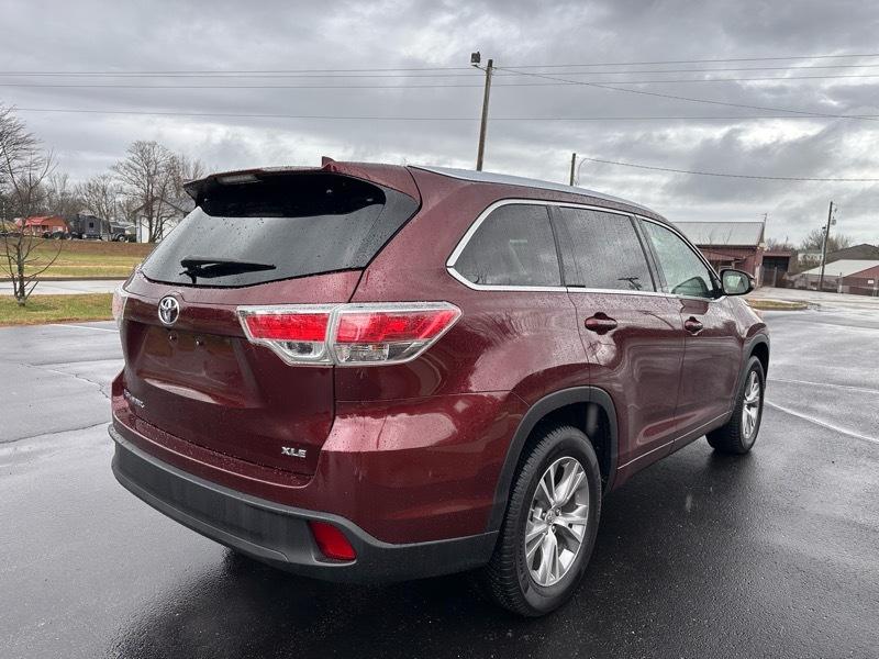Toyota Highlander XLE FWD V6 2015