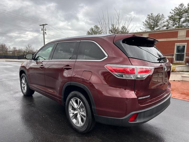 Toyota Highlander XLE FWD V6 2015