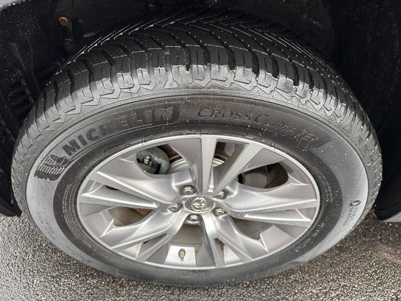 Toyota Highlander XLE FWD V6 2015