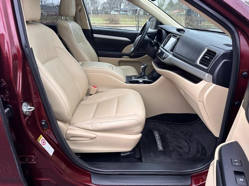 Toyota Highlander XLE FWD V6 2015