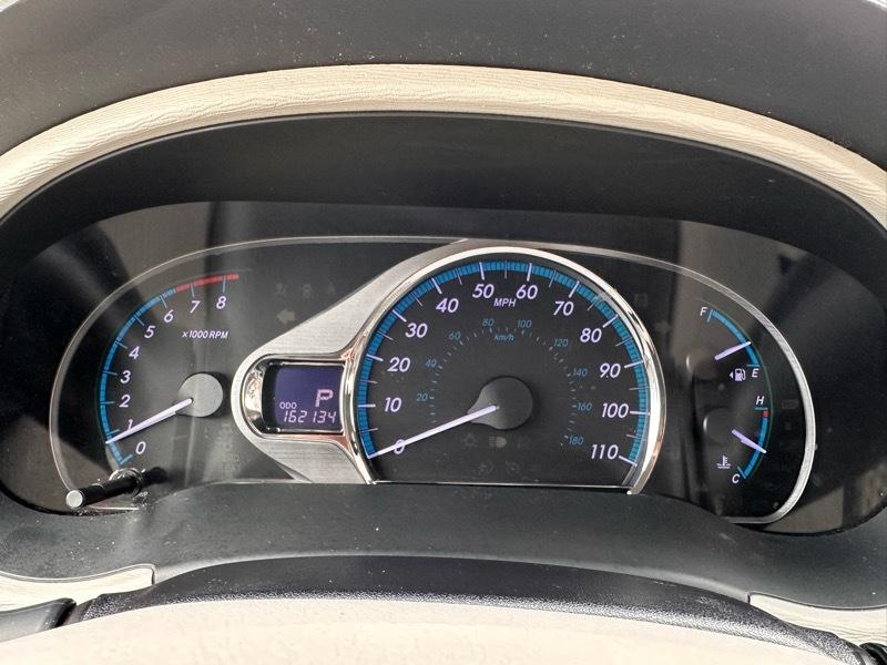 Toyota Sienna XLE FWD 8-Passenger V6 2013