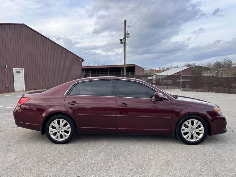 Toyota Avalon XLS 2010