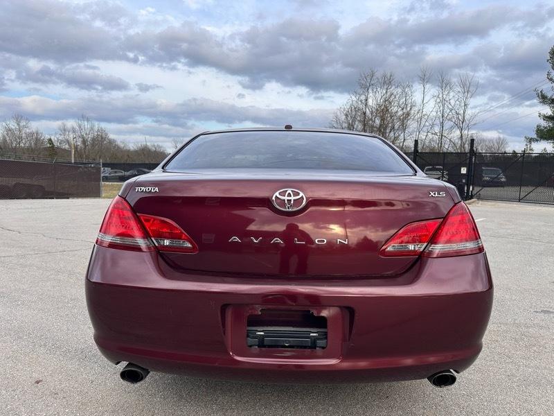 Toyota Avalon XLS 2010