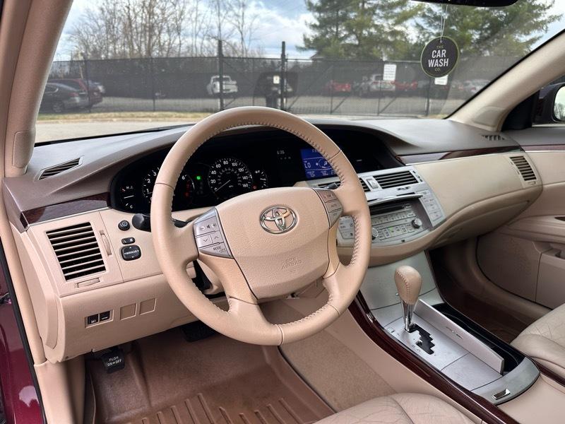 Toyota Avalon XLS 2010