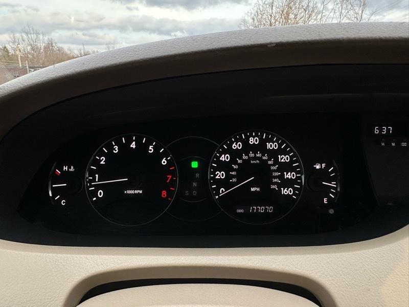 Toyota Avalon XLS 2010