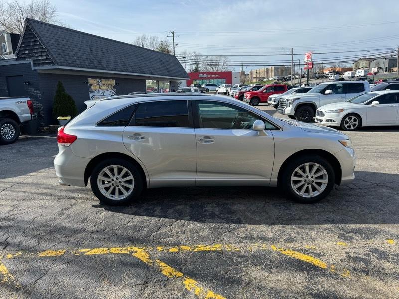 Toyota Venza  2011