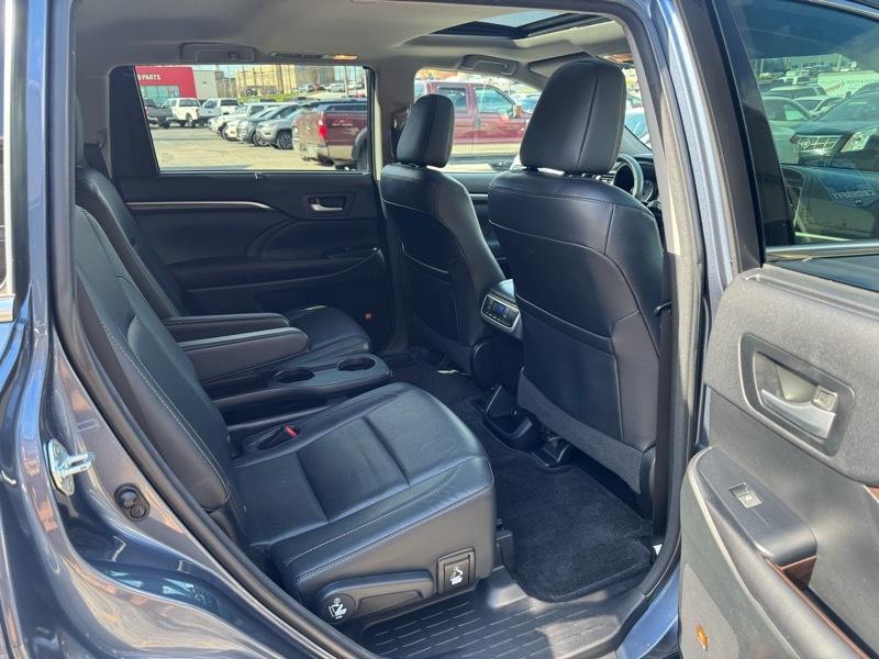 Toyota Highlander Limited AWD V6 2015