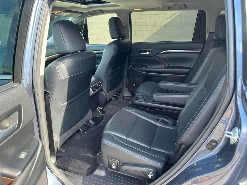 Toyota Highlander Limited AWD V6 2015