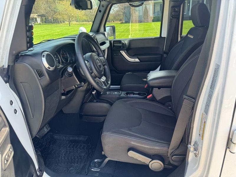 Jeep Wrangler Unlimited Sahara 4WD 2015