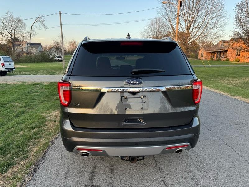 Ford Explorer XLT FWD 2017