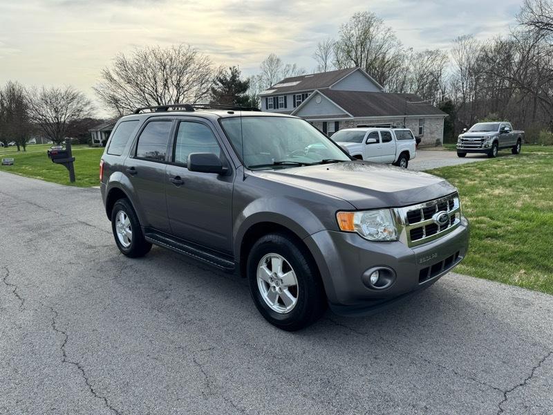 Ford Escape XLT FWD 2012