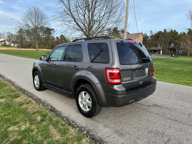 Ford Escape XLT FWD 2012