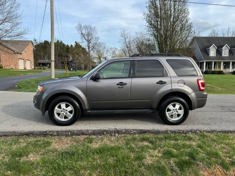 Ford Escape XLT FWD 2012