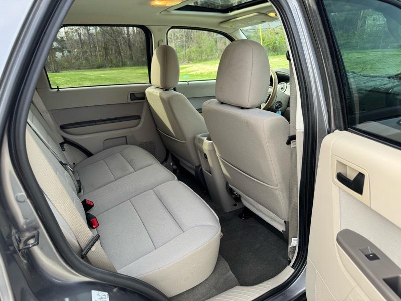 Ford Escape XLT FWD 2012