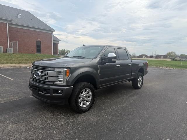 Gray 2019 Ford F-250 Super Duty Platinum Crew Cab 4WD Pickup Truck Four-Wheel Drive 6-Speed Automatic