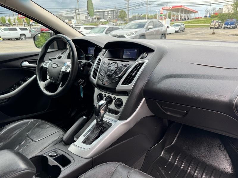 Ford Focus SE Hatch 2014