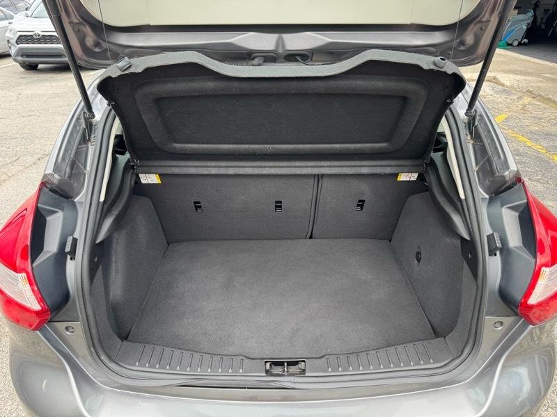 Ford Focus SE Hatch 2014