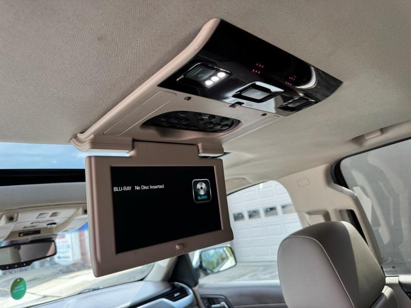 Chevrolet Suburban Premier 4WD 2017