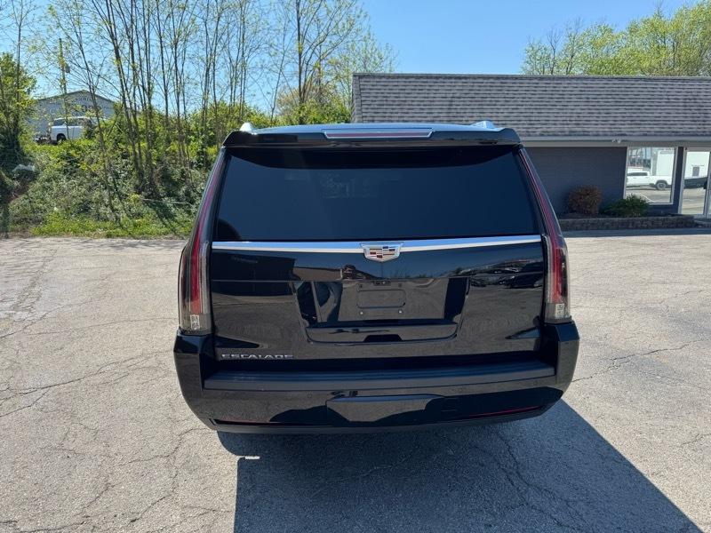 Cadillac Escalade ESV Platinum 4WD 2019