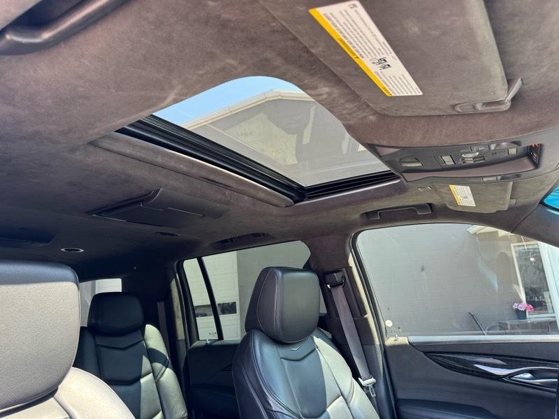 Cadillac Escalade ESV Platinum 4WD 2019