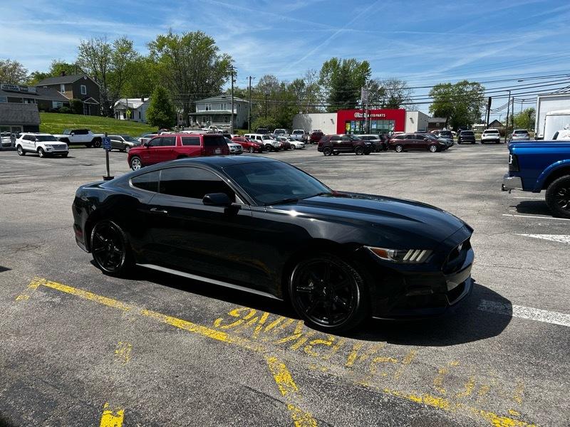 Ford Mustang EcoBoost Coupe 2016