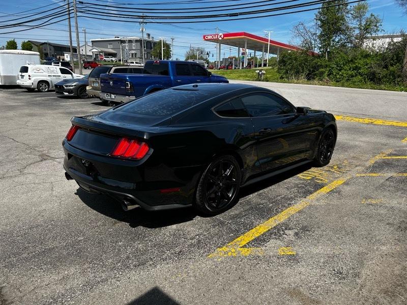 Ford Mustang EcoBoost Coupe 2016