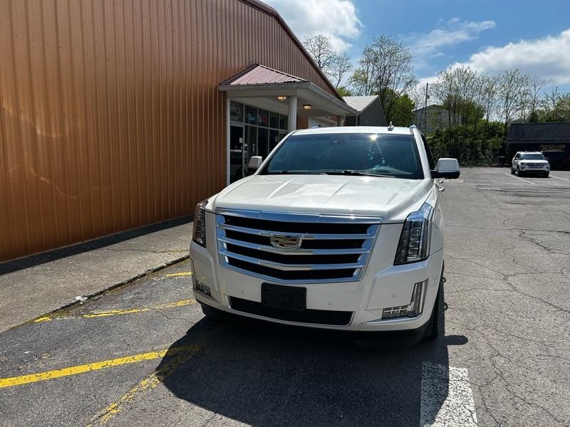 Cadillac Escalade ESV Luxury 4WD 2015