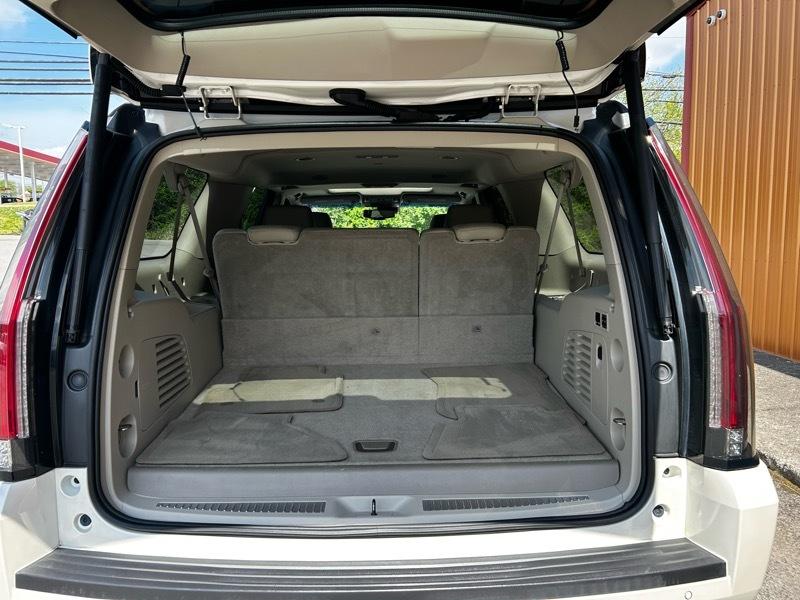 Cadillac Escalade ESV Luxury 4WD 2015