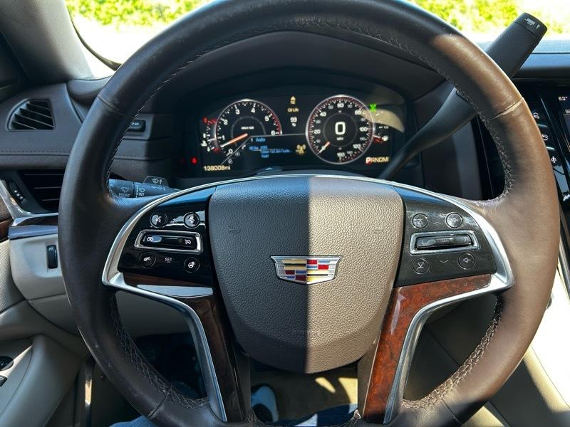 Cadillac Escalade ESV Luxury 4WD 2015