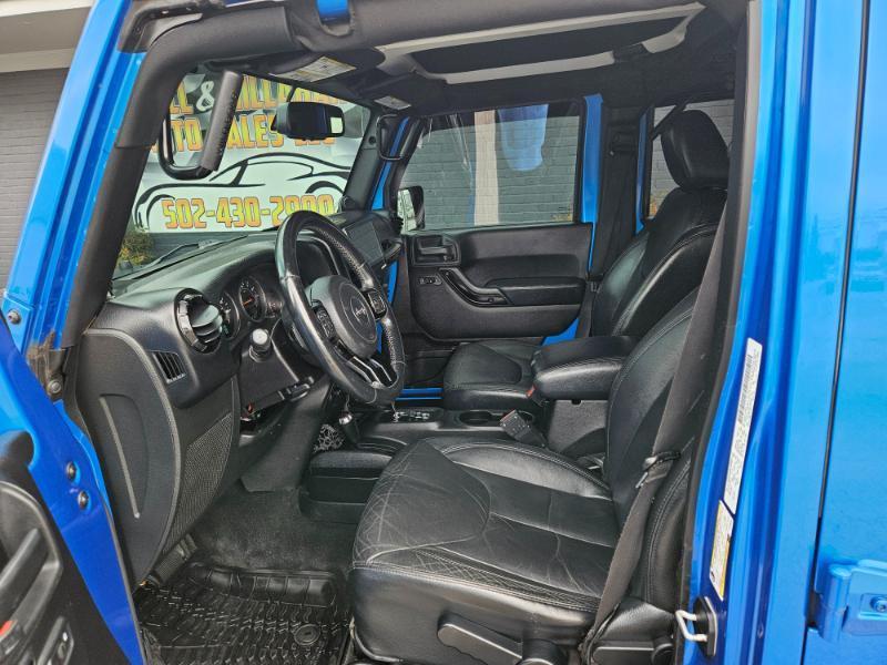 Jeep Wrangler Unlimited Sahara 4WD 2014