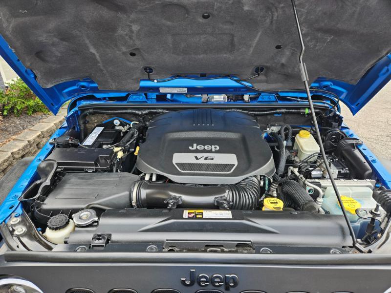 Jeep Wrangler Unlimited Sahara 4WD 2014