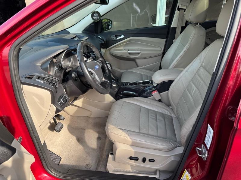 Ford Escape Titanium FWD 2016